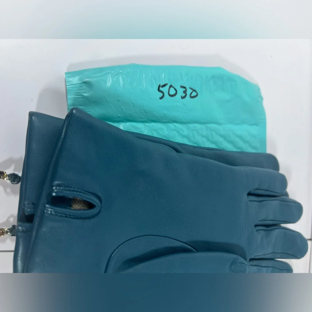5030: Coach Teal Blue Leather Cashmere-Lined Gloves Size 7